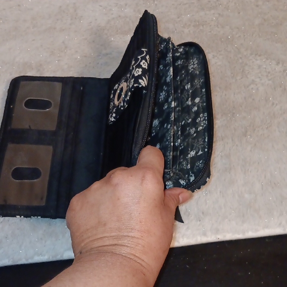 Vera Bradley Black and Cream Floral Wallet - Picture 10 of 13